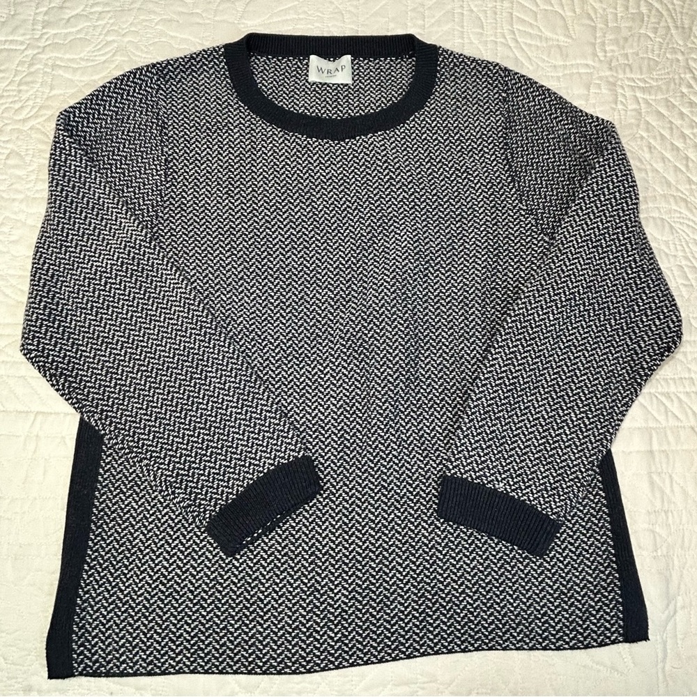 NWT Wrap London Gray Navy Sweater Women’s Size 4